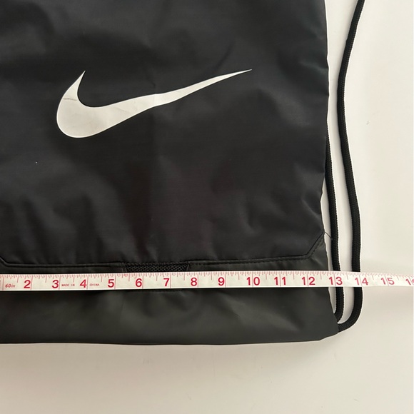 Nike Black White lightweight Training Gym Sack backpack - Picture 6 of 7